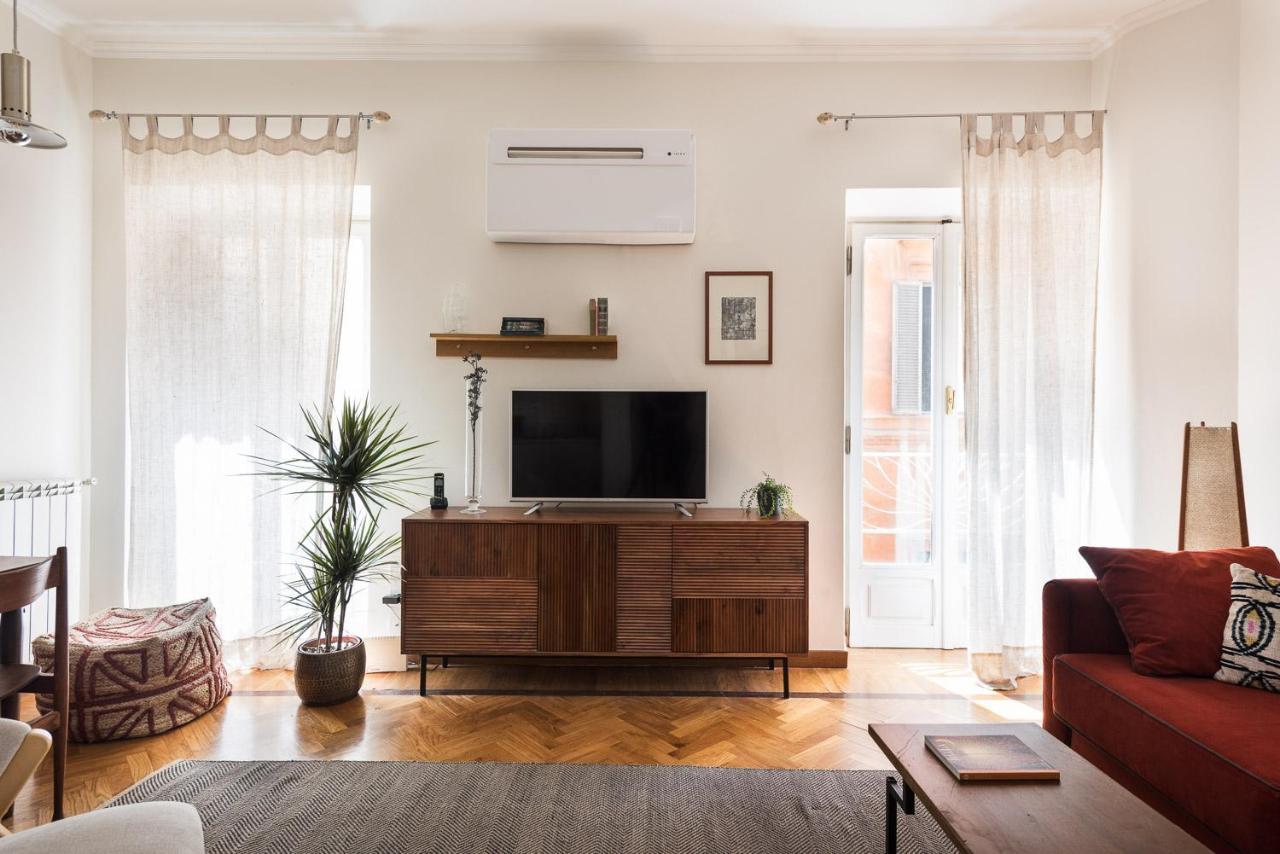 Idyllia - Chic With Terrace Apartment Rom